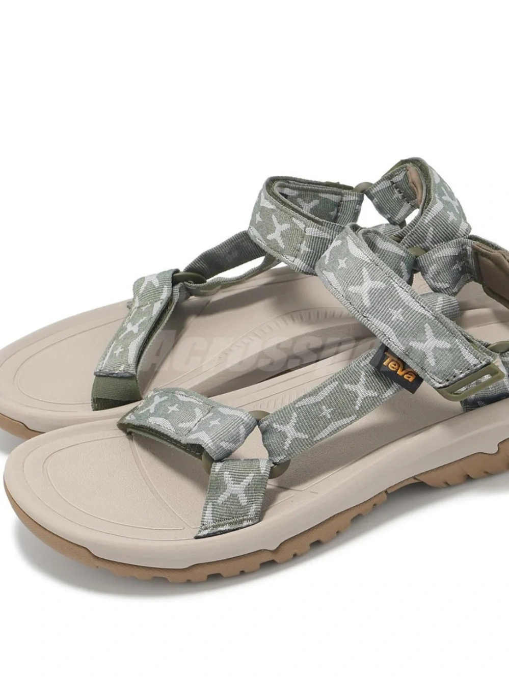 NWT Teva Men’s Hurricane XLT2 Sandals